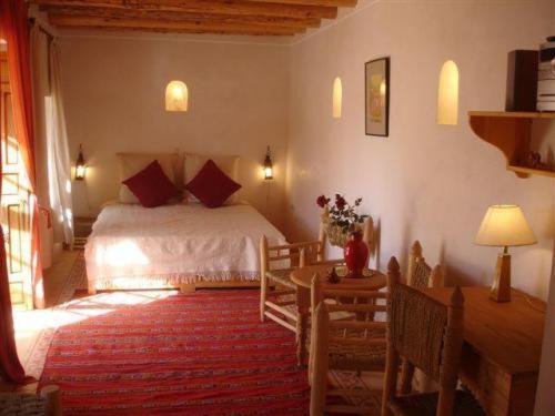Jnane Tihihit Bed and Breakfast Lalla Takerkoust Rum bild